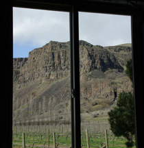 Cascade Cliffs Winery Tasting room